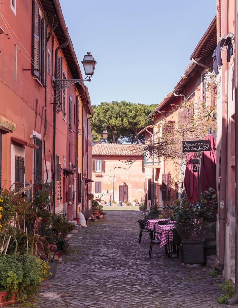 - La Casa Di Laura *